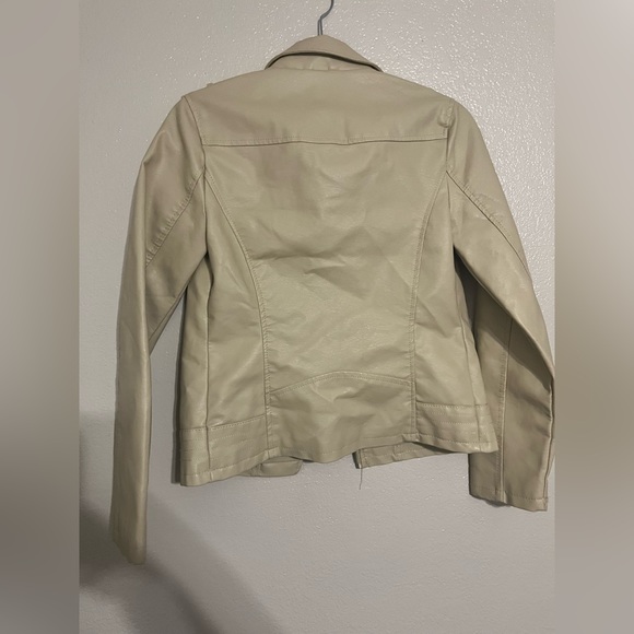 New Look Beige Faux Leather Jacket Size Small - Picture 3 of 6